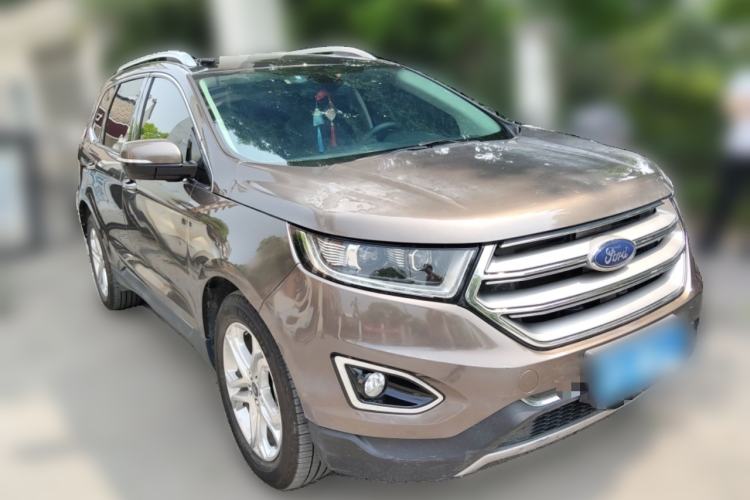 Used Ford Edge 2016 EcoBoost 245 Two-Wheel-Drive Titanium 7-Seater Front Right 45 Deg