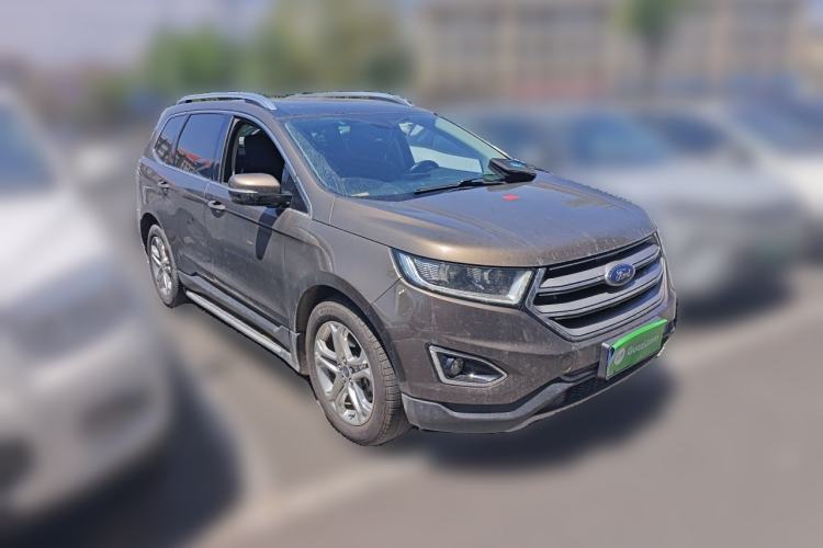 Used Ford Edge 2016 EcoBoost 245 Two-Wheel-Drive Titanium 7-Seater Front Right 45 Deg