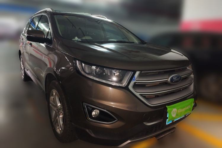 Used Ford Edge 2016 EcoBoost 245 Two-Wheel-Drive Titanium 7-Seater Front Right 45 Deg