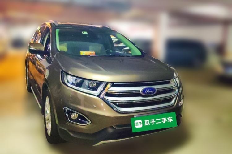 Used Ford Edge 2016 EcoBoost 245 Two-Wheel-Drive Titanium 7-Seater Front Right 45 Deg