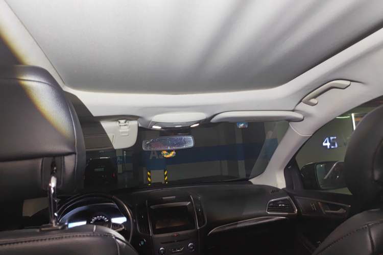 Used Ford Edge 2016 EcoBoost 245 Two-Wheel-Drive Titanium 7-Seater Headliner