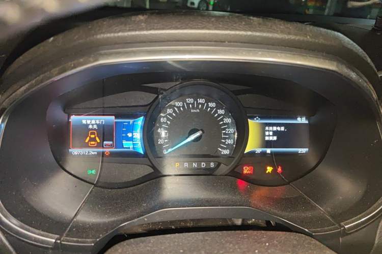 Used Ford Edge 2016 EcoBoost 245 Two-Wheel-Drive Titanium 7-Seater Instrument Cluster