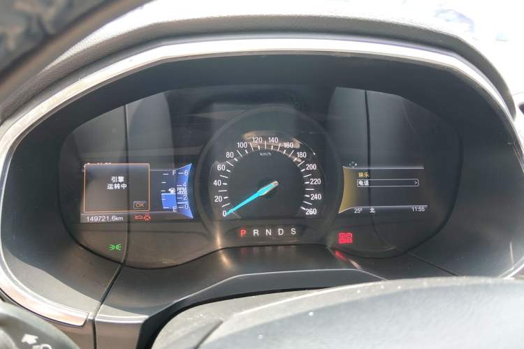 Used Ford Edge 2016 EcoBoost 245 Two-Wheel-Drive Titanium 7-Seater Instrument Cluster
