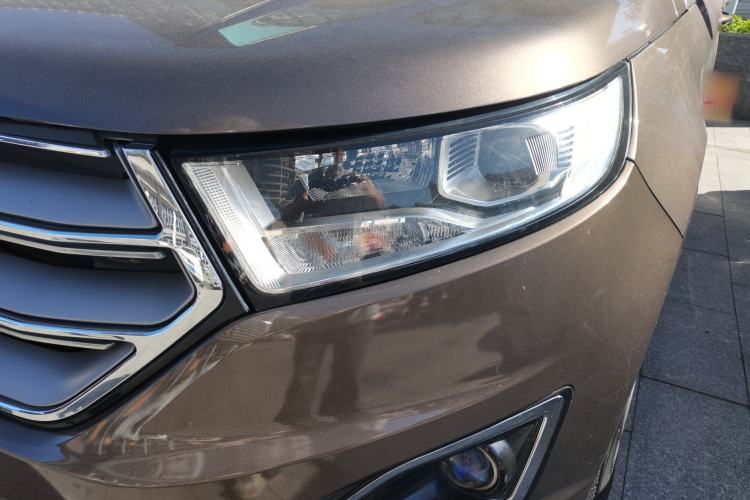 Used Ford Edge 2016 EcoBoost 245 Two-Wheel-Drive Titanium 5-Seater Left Front Headlight