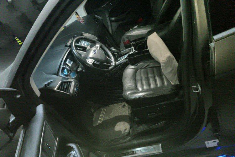 Used Ford Edge 2016 EcoBoost 245 Two-Wheel-Drive Titanium 7-Seater Left Front Seat