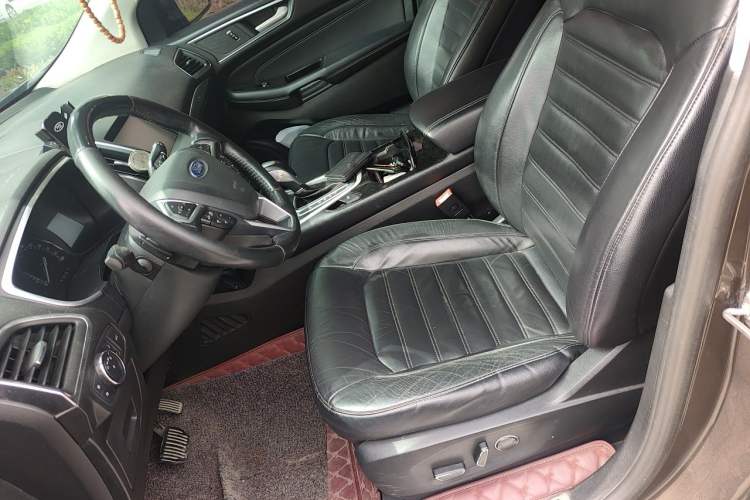 Used Ford Edge 2016 EcoBoost 245 Four-Wheel Drive Titanium Edition 7-Seater Left Front Seat