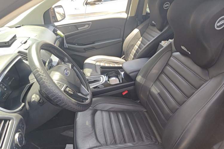 Used Ford Edge 2016 EcoBoost 245 Two-Wheel-Drive Titanium 7-Seater Left Front Seat