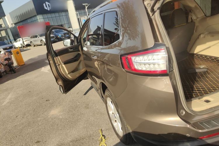Used Ford Edge 2016 EcoBoost 245 Two-Wheel-Drive Titanium 5-Seater Left Side