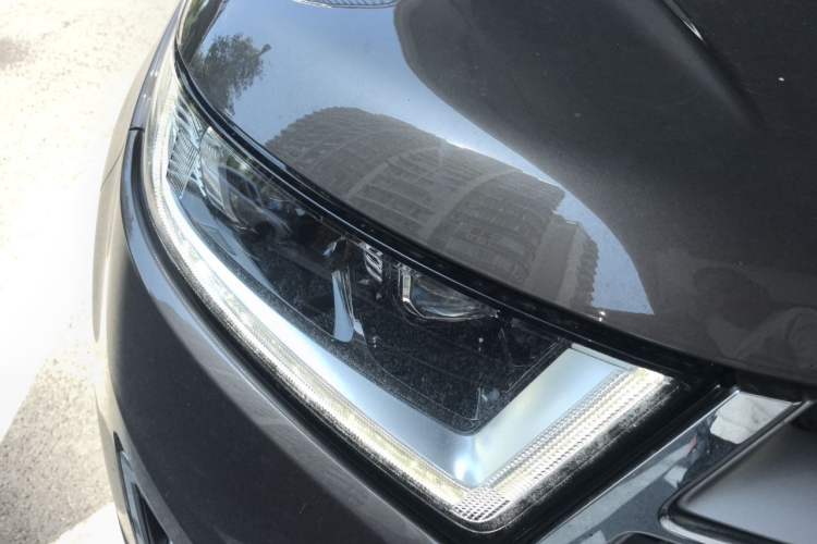 Used Ford Edge 2016 EcoBoost 245 Four-Wheel Drive Titanium 7-Seater Right Front Headlight