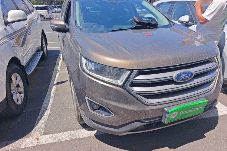 Used Ford Edge 2016 EcoBoost 245 Two-Wheel-Drive Titanium 7-Seater Right Front Headlight
