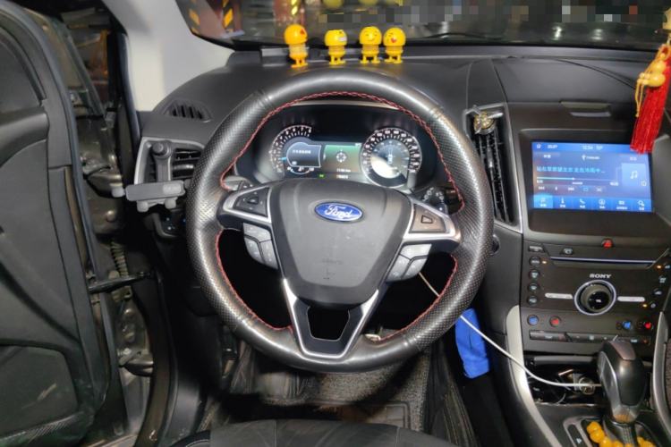 Used Ford Edge 2016 EcoBoost 245 Four-Wheel Drive Titanium 7-Seater Steering Wheel