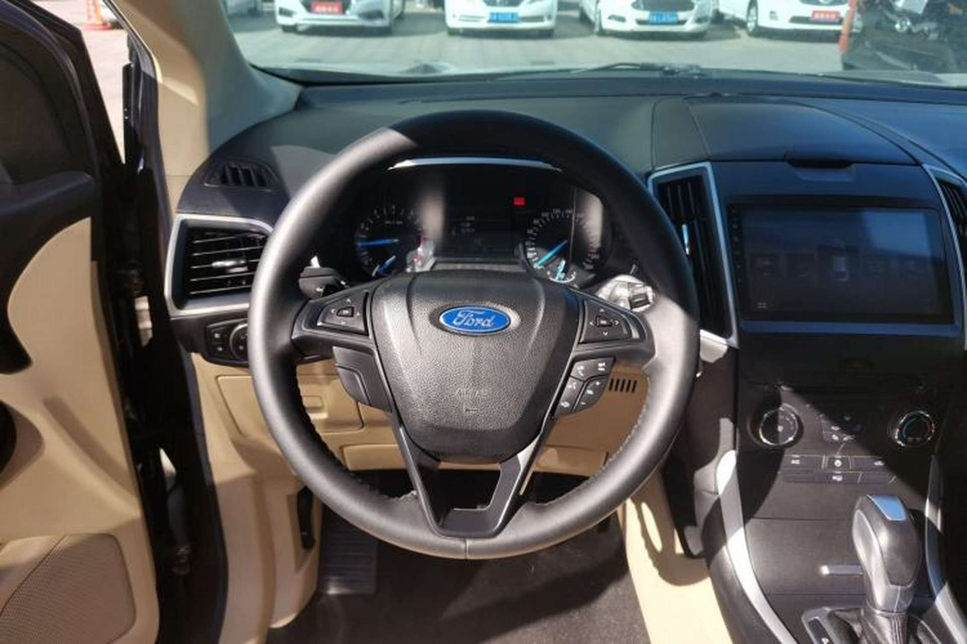 Used Ford Edge 2016 EcoBoost 245 Two-Wheel-Drive Titanium 5-Seater Steering Wheel