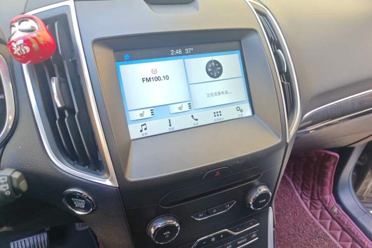 Used Ford Edge 2016 EcoBoost 245 Two-Wheel-Drive Titanium 7-Seater Audio And AC Panel