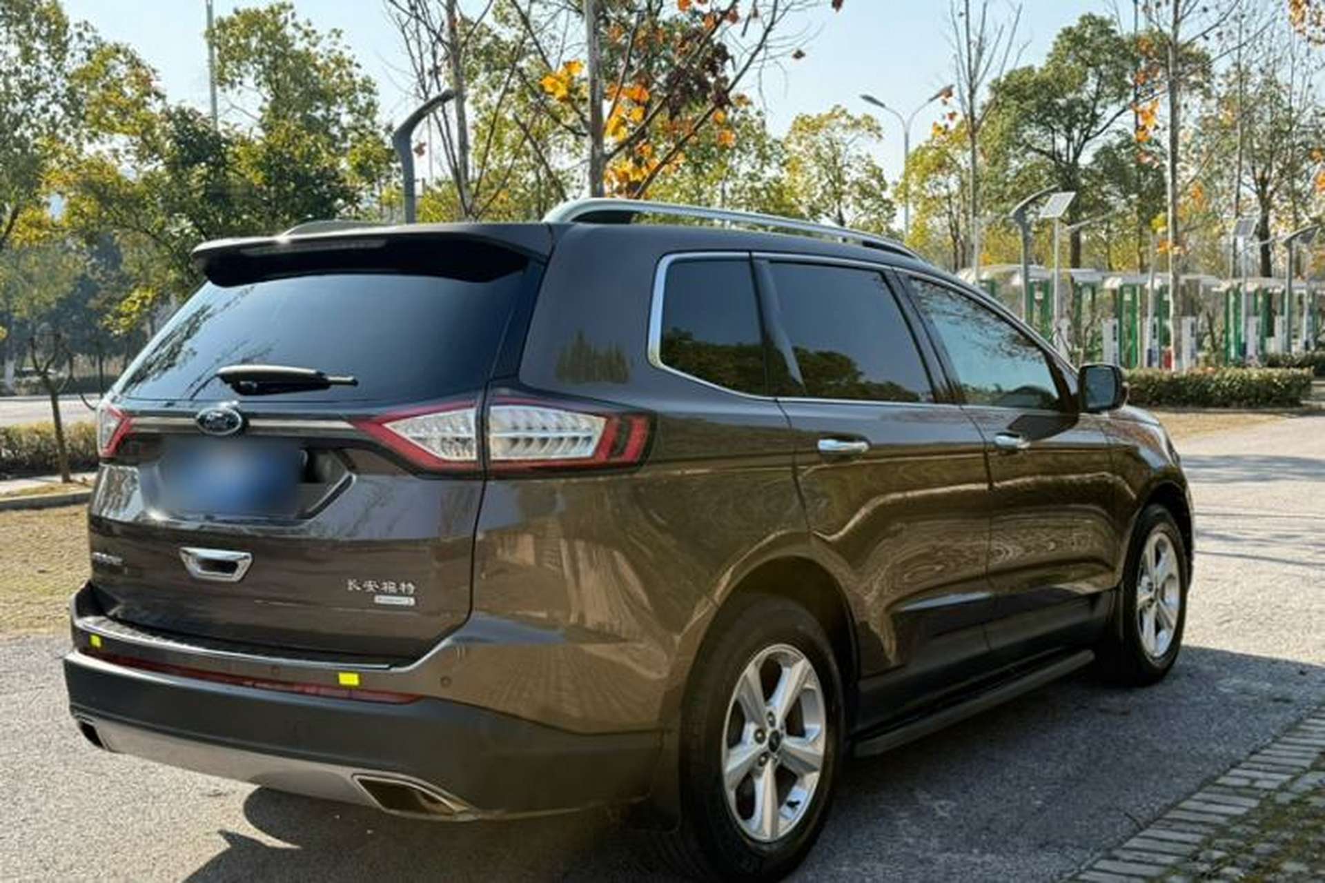 Used Ford Edge 2016 EcoBoost 245 Two-Wheel-Drive Titanium 5-Seater Exterior 1