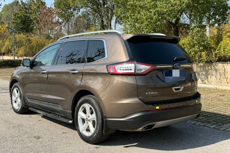 Used Ford Edge 2016 EcoBoost 245 Two-Wheel-Drive Titanium 5-Seater Exterior 6