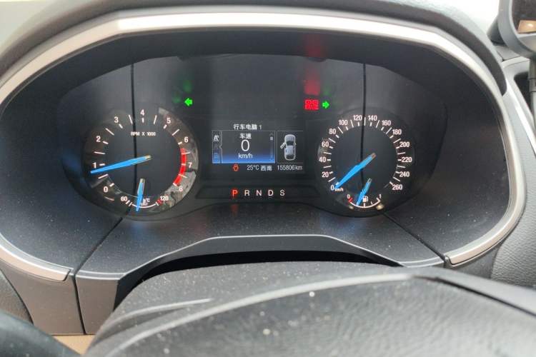 Used Ford Edge 2016 EcoBoost 245 Two-Wheel-Drive Titanium 5-Seater Instrument Cluster