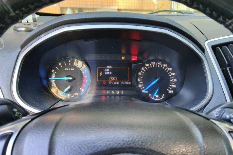 Used Ford Edge 2016 EcoBoost 245 Two-Wheel-Drive Platinum Edition 7-Seater Instrument Cluster
