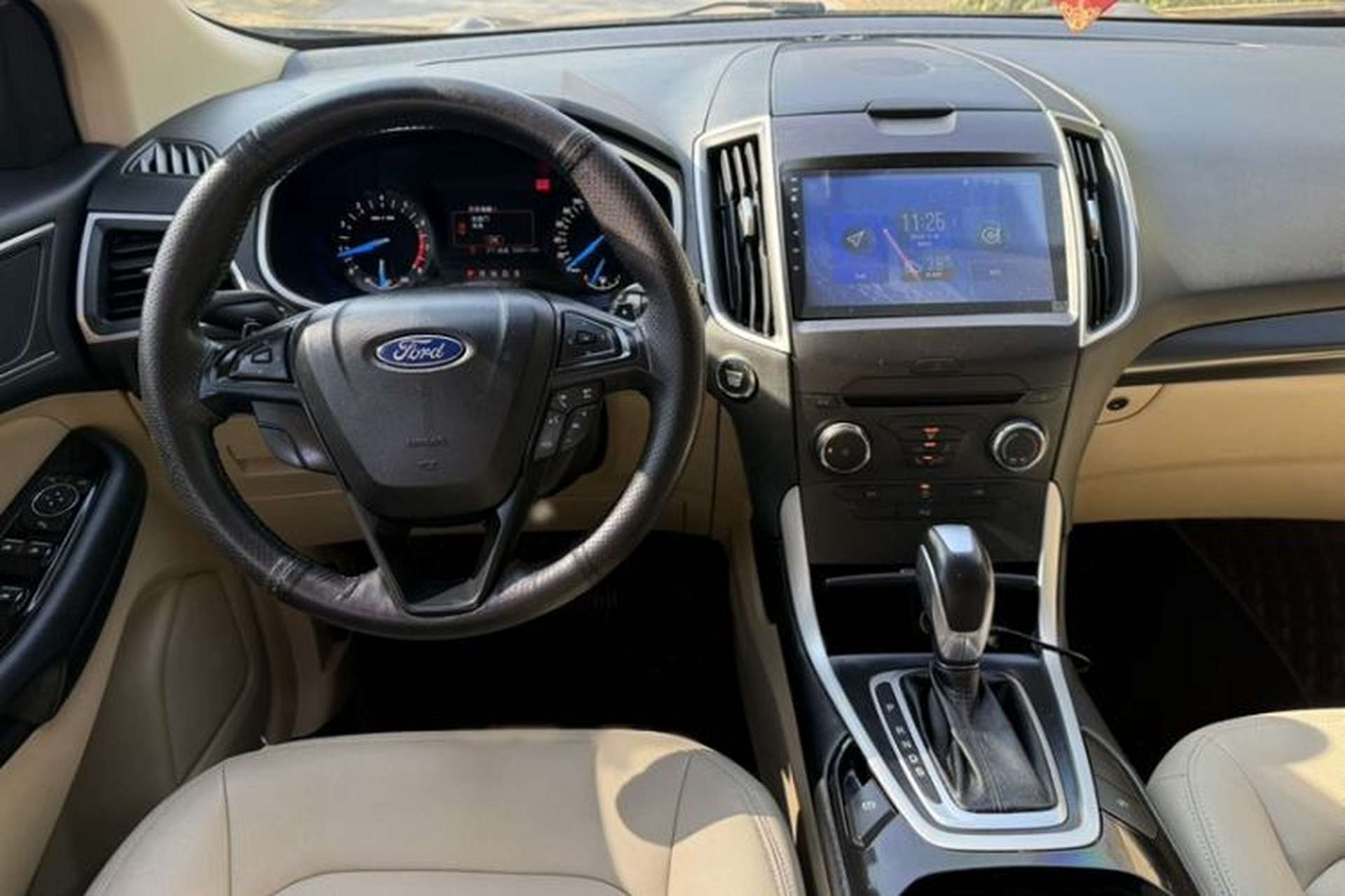 Used Ford Edge 2016 EcoBoost 245 Two-Wheel-Drive Titanium 5-Seater Interior 3