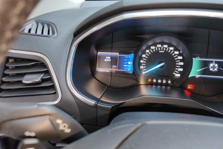 Used Ford Edge 2016 EcoBoost 245 Four-Wheel Drive Titanium Edition 7-Seater Odometer Close Up