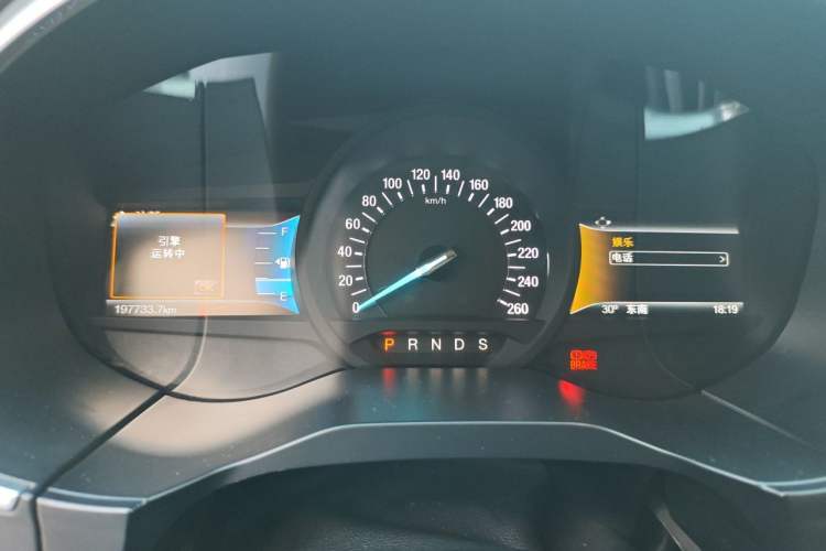 Used Ford Edge 2016 EcoBoost 245 Two-Wheel-Drive Titanium 7-Seater Instrument Cluster