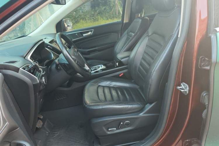 Used Ford Edge 2016 EcoBoost 245 Two-Wheel-Drive Titanium 7-Seater Left Front Seat