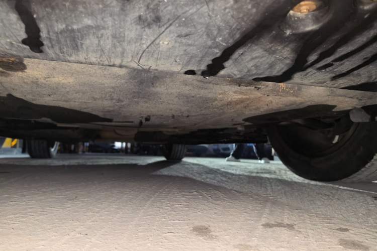 Used Ford Edge 2016 EcoBoost 245 Two-Wheel-Drive Titanium 7-Seater Chassis Front