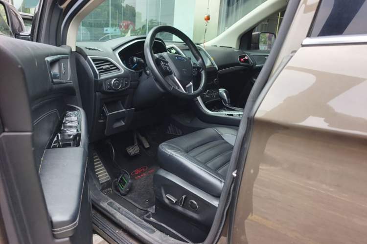 Used Ford Edge 2016 EcoBoost 245 Two-Wheel-Drive Titanium 7-Seater Driver Seat