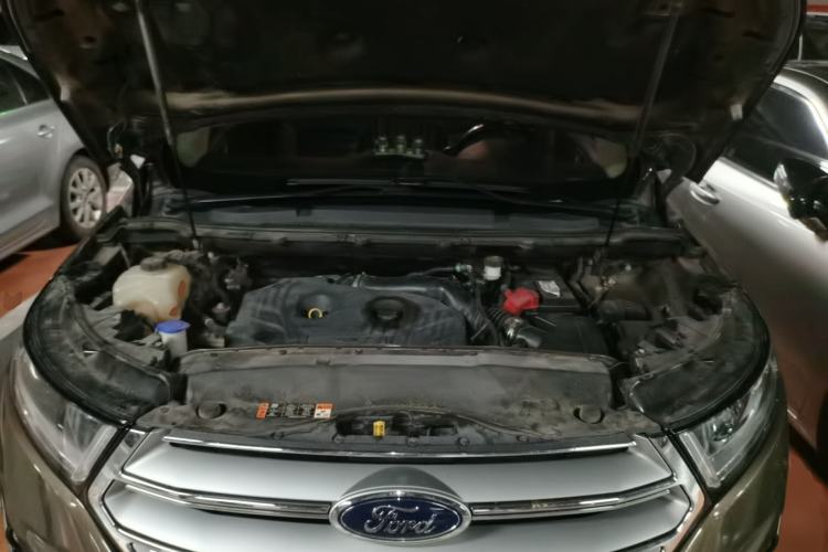 Used Ford Edge 2016 EcoBoost 245 Two-Wheel-Drive Titanium 7-Seater Engine Bay
