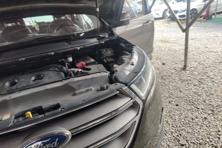 Used Ford Edge 2016 EcoBoost 245 Two-Wheel-Drive Titanium 7-Seater Engine Bay Left