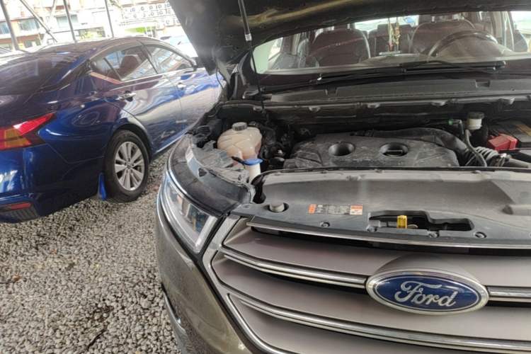 Used Ford Edge 2016 EcoBoost 245 Two-Wheel-Drive Titanium 7-Seater Engine Bay Right