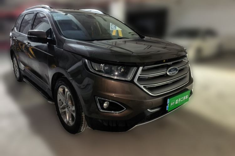 Used Ford Edge 2016 EcoBoost 245 Two-Wheel-Drive Titanium 7-Seater Front Right 45 Deg