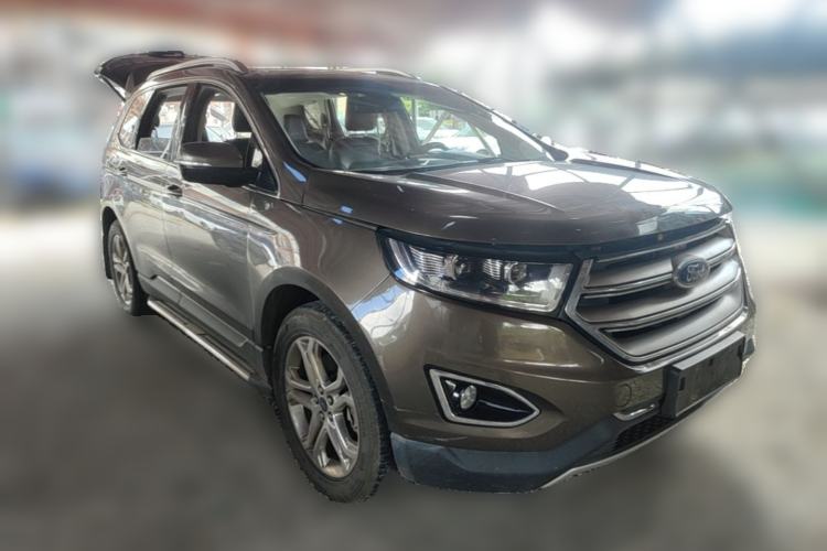 Used Ford Edge 2016 EcoBoost 245 Two-Wheel-Drive Titanium 7-Seater Front Right 45 Deg