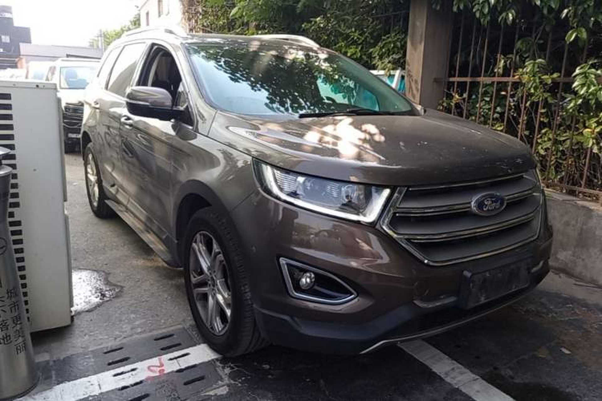 Used Ford Edge 2016 EcoBoost 245 Four-Wheel Drive Titanium Edition 7-Seater Front Right 45 Deg
