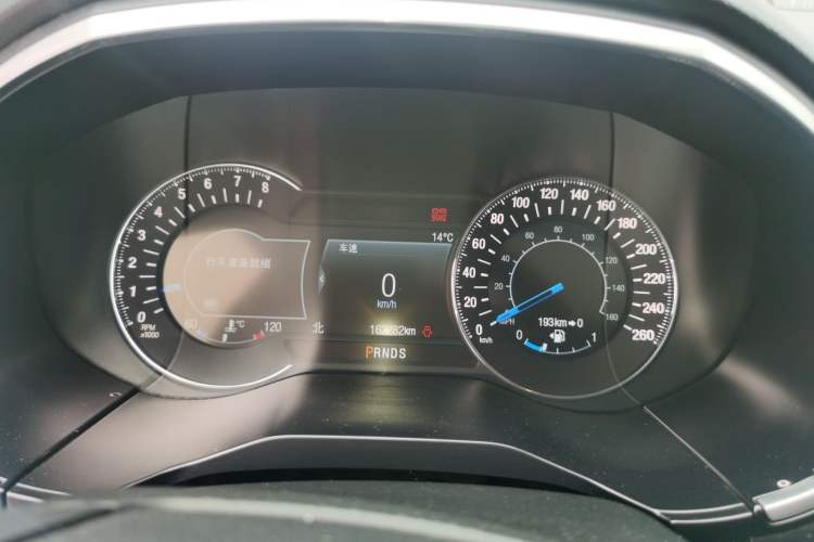 Used Ford Edge 2016 EcoBoost 245 Four-Wheel Drive Titanium 7-Seater Instrument Cluster