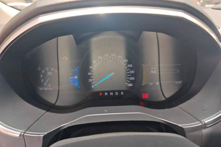 Used Ford Edge 2016 EcoBoost 245 Two-Wheel-Drive Titanium 7-Seater Instrument Cluster