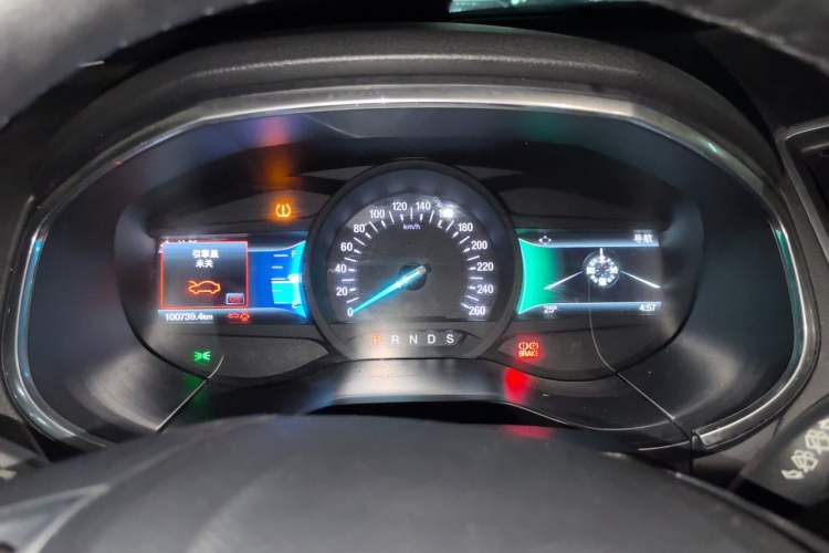 Used Ford Edge 2016 EcoBoost 245 Four-Wheel Drive Titanium Edition 7-Seater Instrument Cluster
