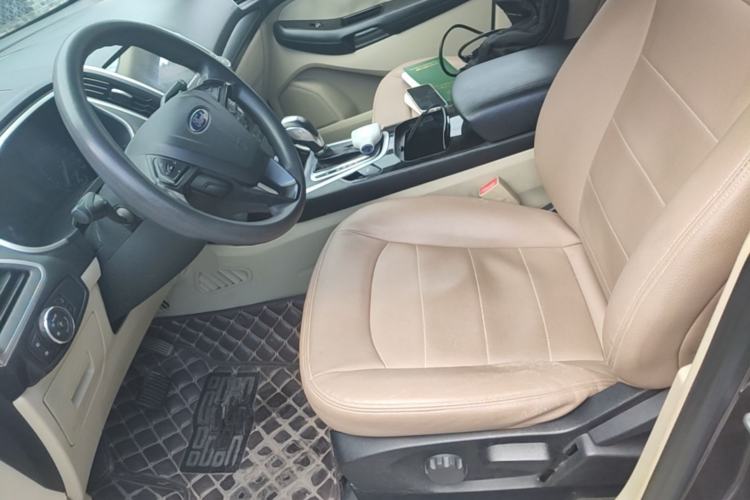 Used Ford Edge 2016 EcoBoost 245 Two-Wheel-Drive Titanium 5-Seater Left Front Seat
