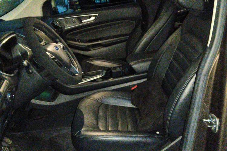 Used Ford Edge 2016 EcoBoost 245 Two-Wheel-Drive Titanium 7-Seater Left Front Seat