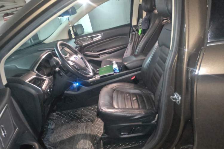 Used Ford Edge 2016 EcoBoost 245 Four-Wheel Drive Titanium Edition 7-Seater Left Front Seat