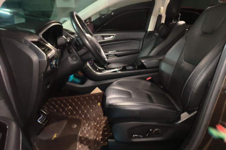 Used Ford Edge 2016 EcoBoost 245 Four-Wheel Drive Titanium 7-Seater Left Front Seat