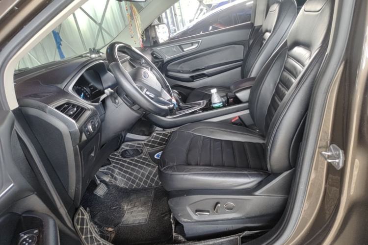 Used Ford Edge 2016 EcoBoost 245 Two-Wheel-Drive Titanium 7-Seater Left Front Seat