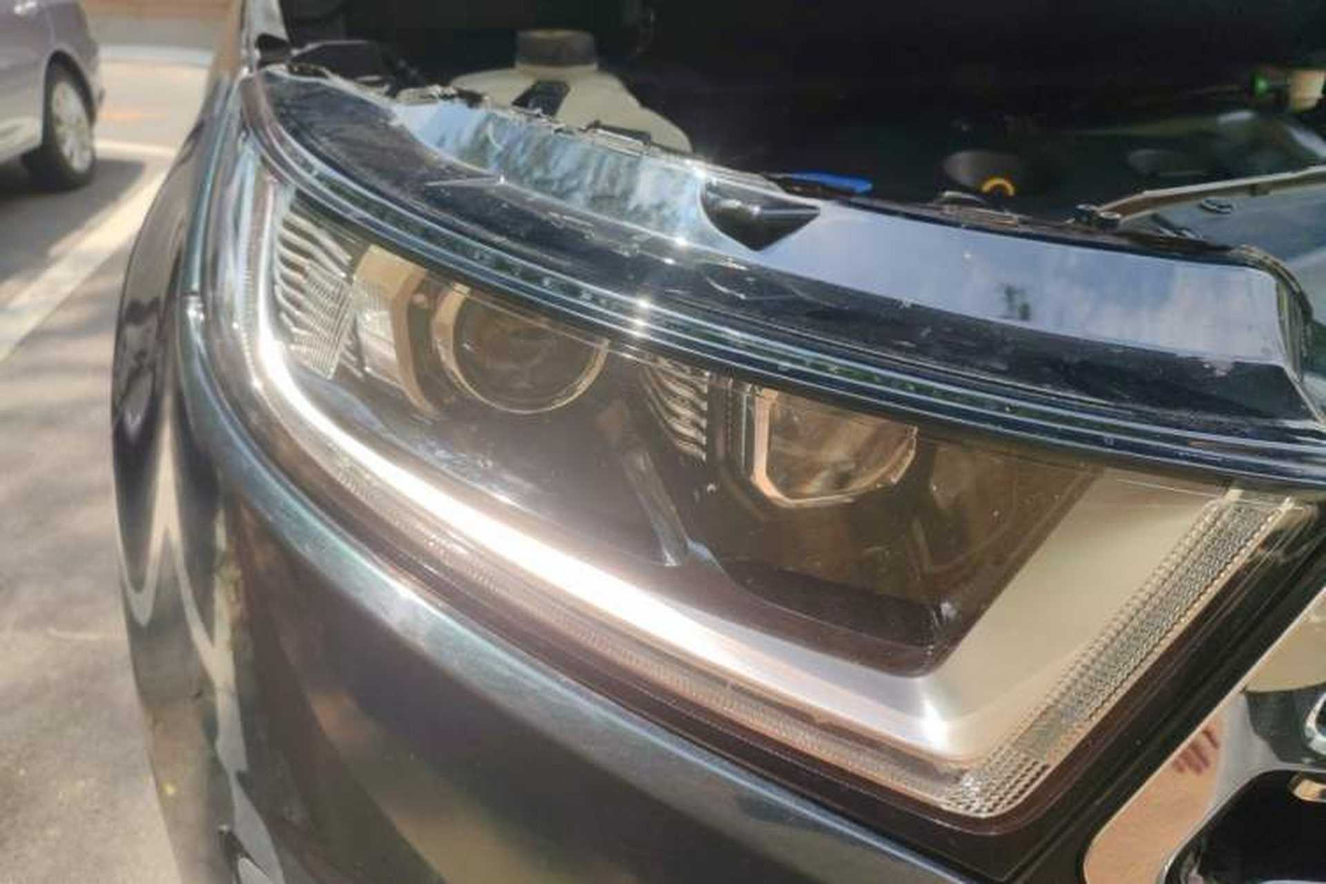Used Ford Edge 2016 EcoBoost 245 Four-Wheel Drive Titanium Edition 7-Seater Right Front Headlight