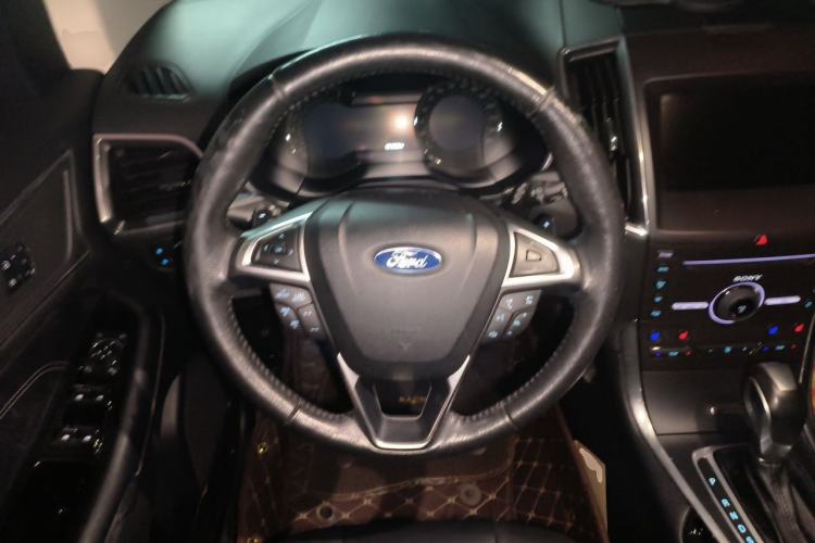 Used Ford Edge 2016 EcoBoost 245 Four-Wheel Drive Titanium 7-Seater Steering Wheel
