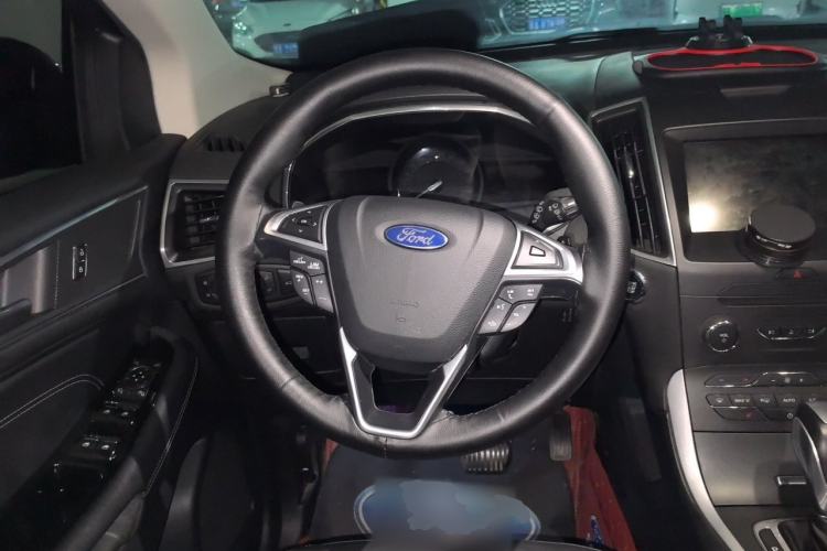 Used Ford Edge 2016 EcoBoost 245 Four-Wheel Drive Titanium Edition 7-Seater Steering Wheel