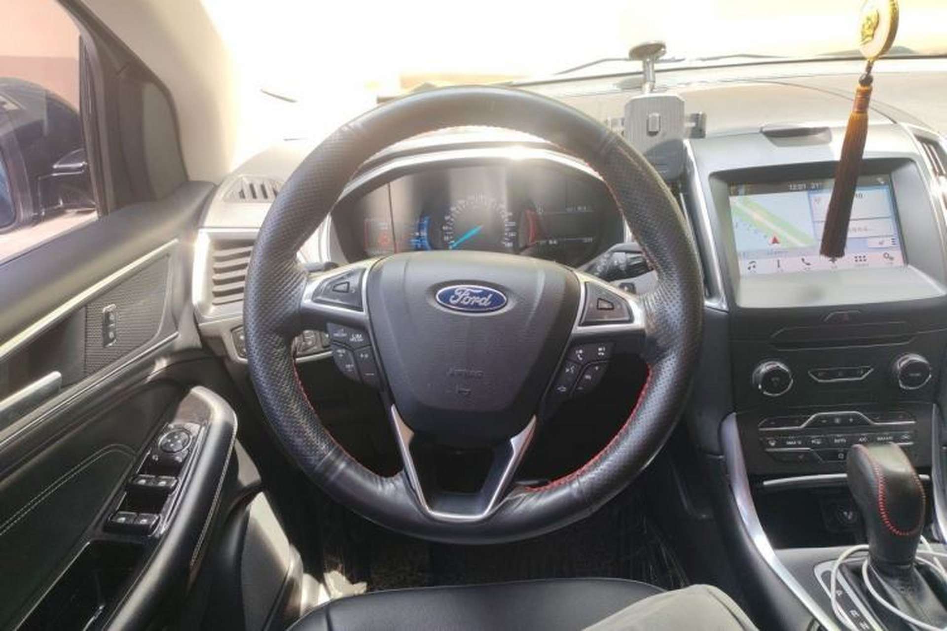 Used Ford Edge 2016 EcoBoost 245 Four-Wheel Drive Titanium Edition 7-Seater Steering Wheel