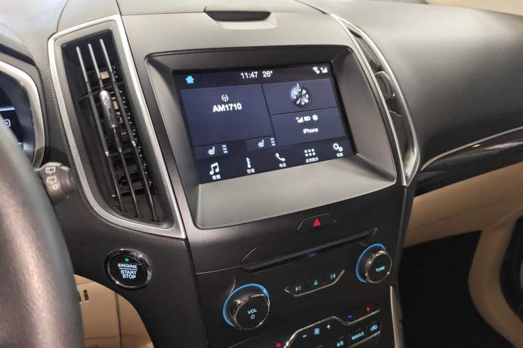 Used Ford Edge 2016 EcoBoost 245 Two-Wheel-Drive Titanium 7-Seater Audio And AC Panel