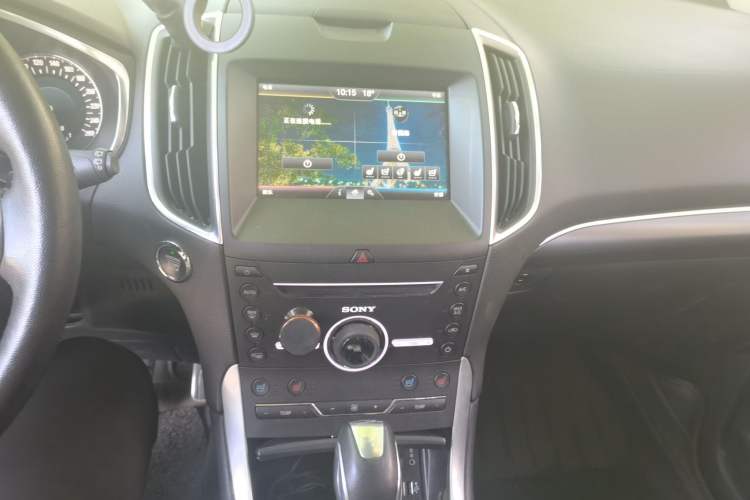 Used Ford Edge 2016 EcoBoost 245 Four-Wheel Drive Titanium 7-Seater Audio And AC Panel
