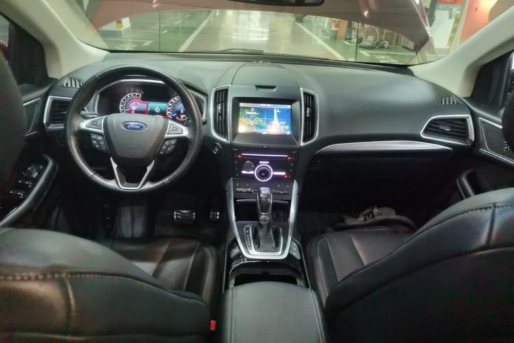 Used Ford Edge 2016 EcoBoost 245 Four-Wheel Drive Titanium 7-Seater Center Console