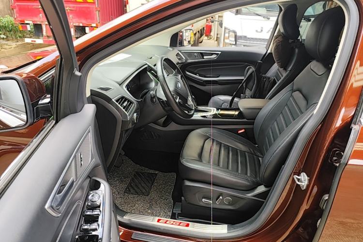 Used Ford Edge 2016 EcoBoost 245 Two-Wheel-Drive Titanium 7-Seater Driver Seat