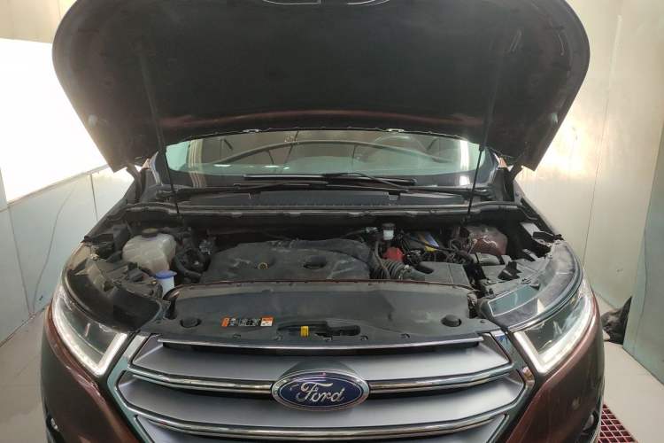 Used Ford Edge 2016 EcoBoost 245 Two-Wheel-Drive Titanium 7-Seater Engine Bay